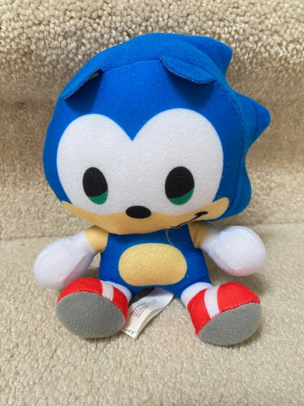 2 Sonic The Hedge Hog  New Approx 5 inches